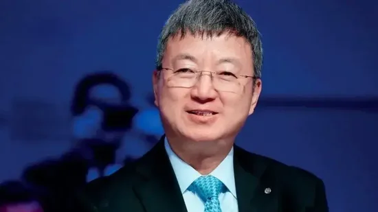 朱民：人类炒股炒不过机器人是很正常的 AI已经能理解市场情绪
