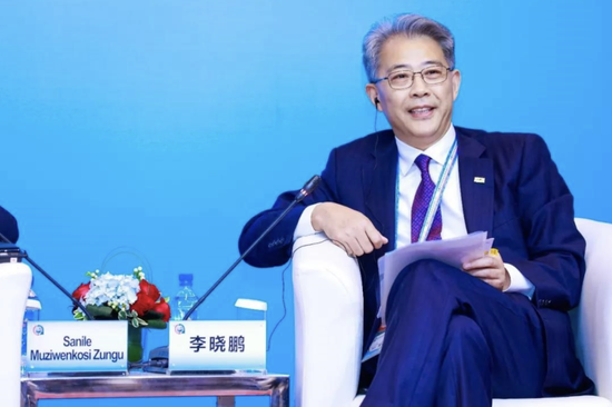 “双面”唐双宁
