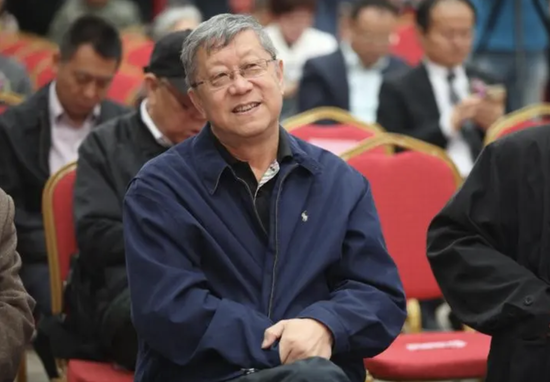“双面”唐双宁